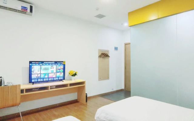 Rujia Business Hotel (Zhanjiang Aihua Plaza)