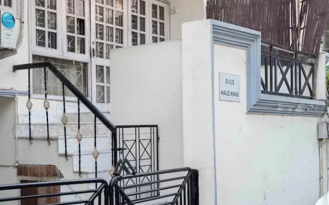 Room in B&B - Hauz Khas 3 Rooms BnB