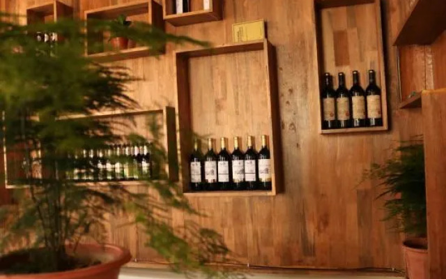 Guzang Xiangbala Diannan Wufu Boutique Inn