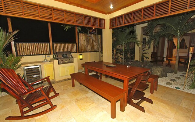 Casa Canopy