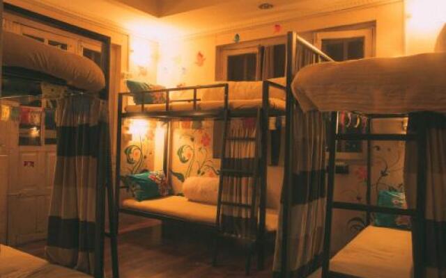 WanderThirst Hostels