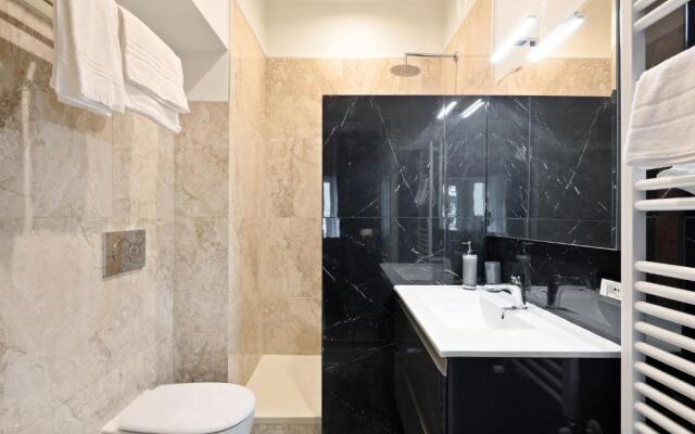Cinque Terre The Arcade Apartment - Two bathrooms