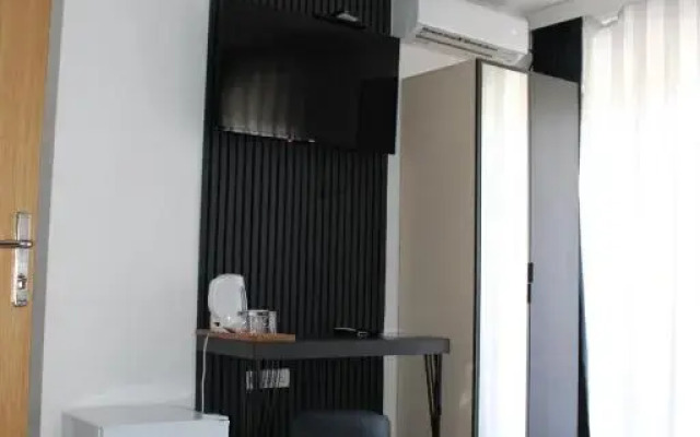 Hotel Cleon