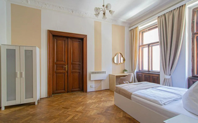 For celebrations spacious 3BDR apartment with balcony
