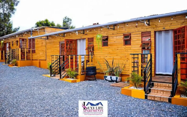 Lux Suites Luxylife Studios Kenol