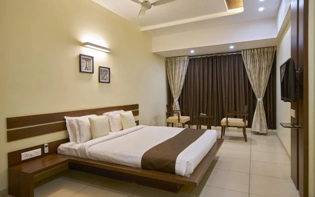 Hotel 3 Leaves Kolhapur