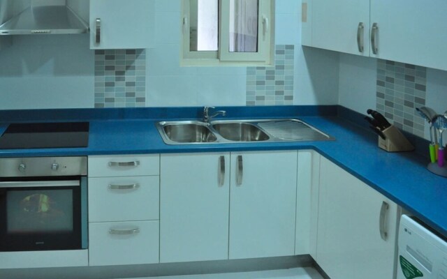 Golden Treasure Tower Family Apartment