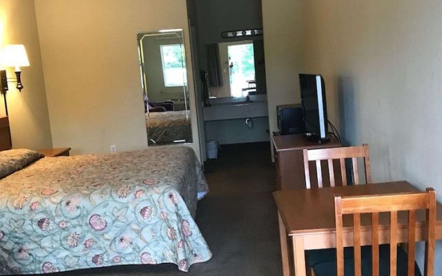 Country Hearth Inn & Suites - Piedmont