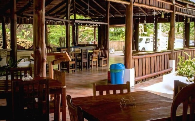 Manuel Antonio Hostel Resort