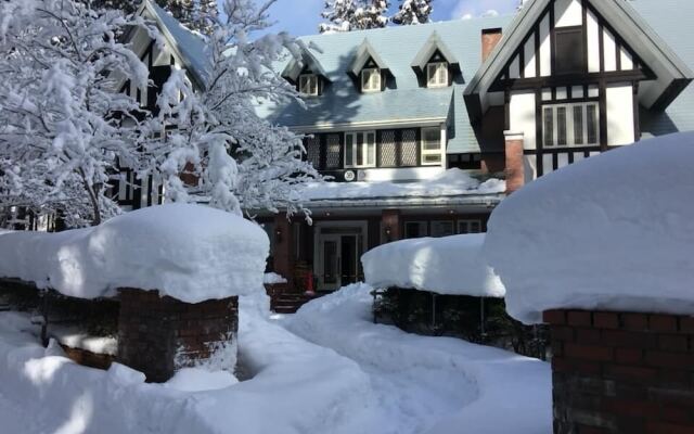 36 Degrees North, Lodge Hakuba Japan