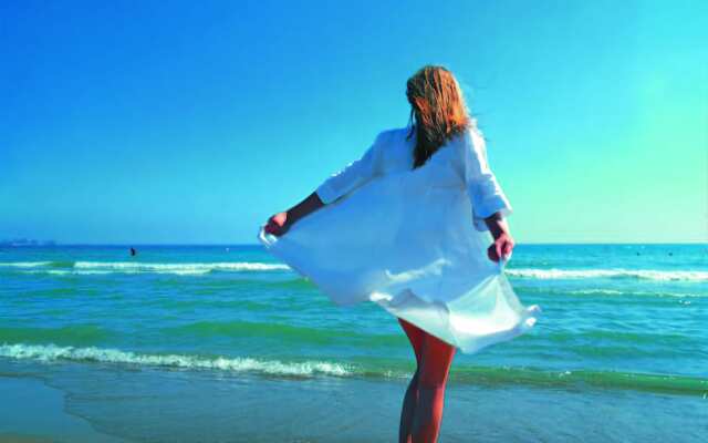 Defne Dream
