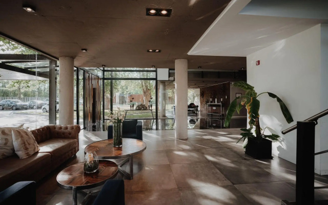 La Urumpta Hotel, AKEN MIND