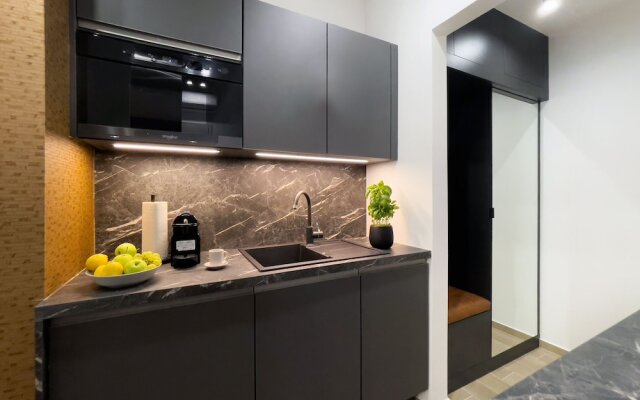 Emerald Downtown Suites