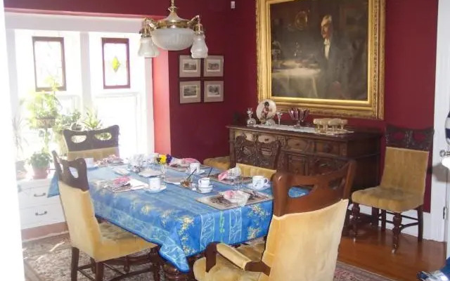 Bernard Gray Hall Bed and Breakfast