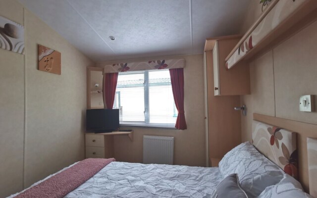 Sea and Mountain View Sunbeach Holiday Snowdonia