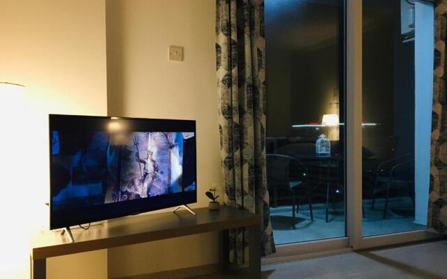 Royal Life Residence Poseidon Studio