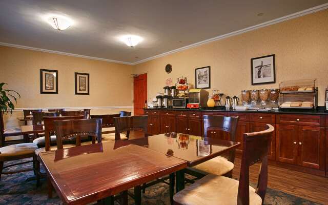 Best Western Queens Court Hotel