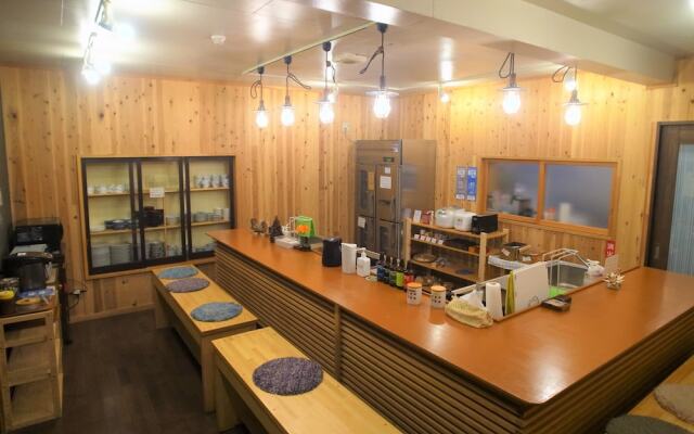 Japanese Hotspring Guesthouse Raicho - Hostel