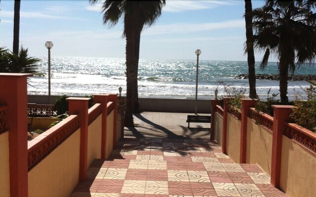 Vilanova Prat Apartment