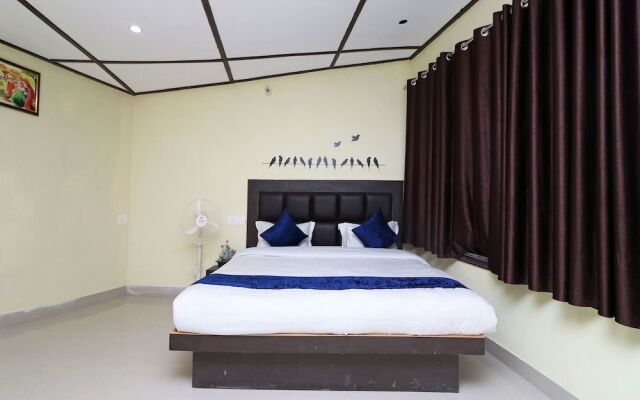 OYO 13673 Home Luxury 1RK Happy Valley