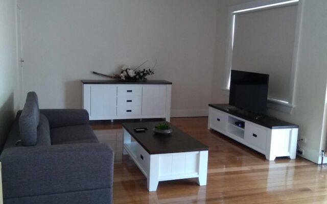 Riverbank Villa Devonport