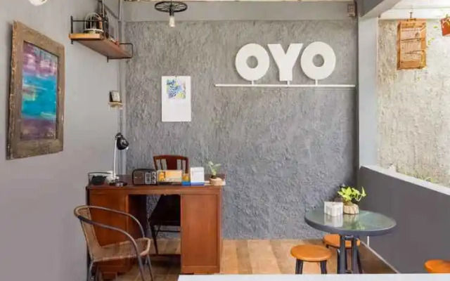 OYO 3262 Salihara Residence