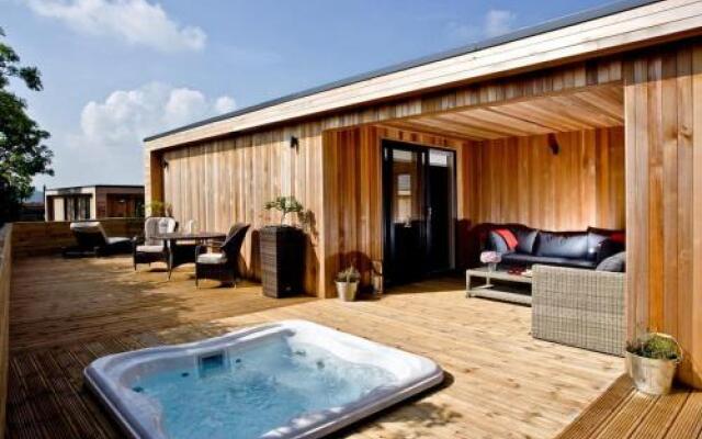 Mulberry Lodge - Strawberryfield Park