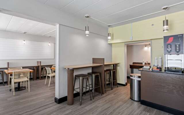 SureStay Hotel by Best Western Virginia Beach Royal Clipper