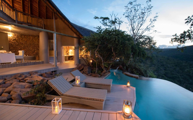 Clifftop Exclusive Safari Hideaway