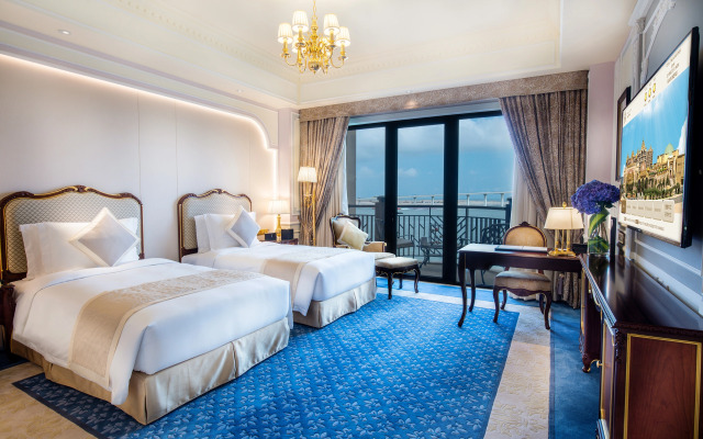 Legend Palace Hotel