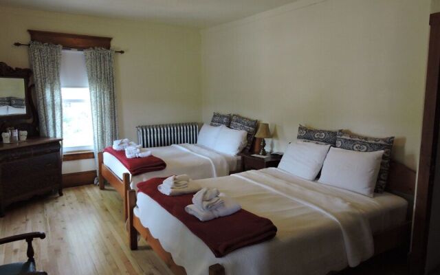 Auberge Ayers Cliff