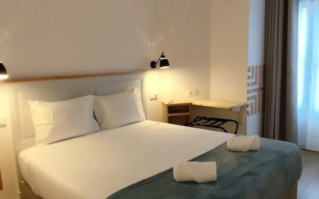Bacalhoeiros 125 Hotel