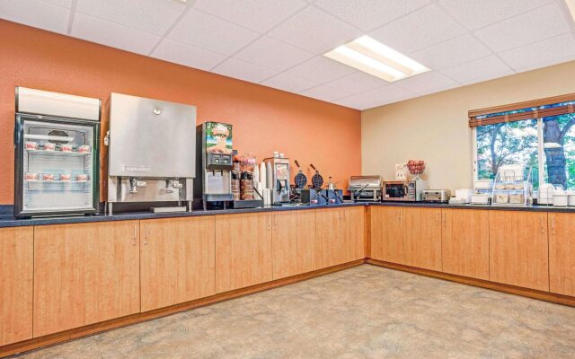 Blaine Town Inn & Suites