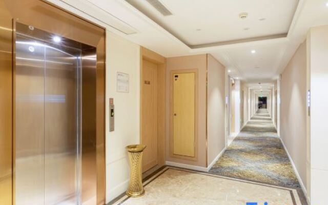 Vienna Hotel Chongqing West Station Square