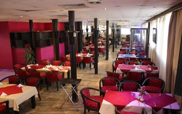 Holidays Express Hotel