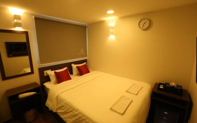 TRIPSTAY Myeongdong