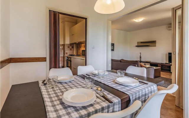 Apartment Regi VI