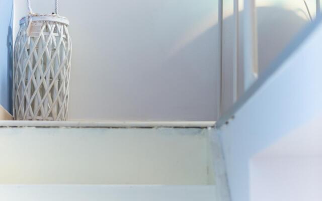 Mezzanine Studio in Mergellina by Wonderful Italy