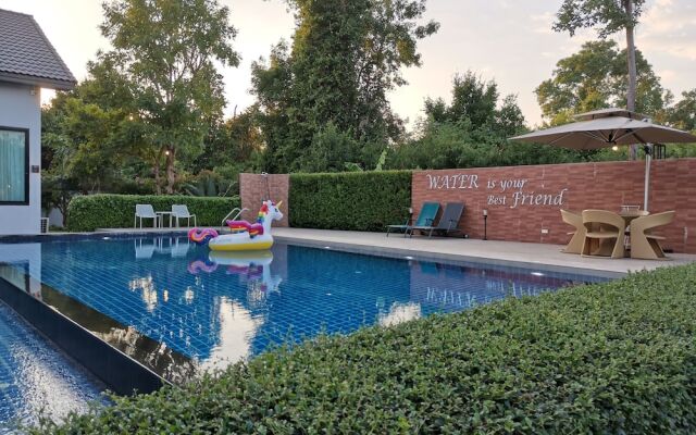 Penny-Farthing Private Pool Villa