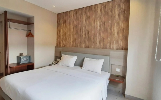 LYNN Hotel Serang
