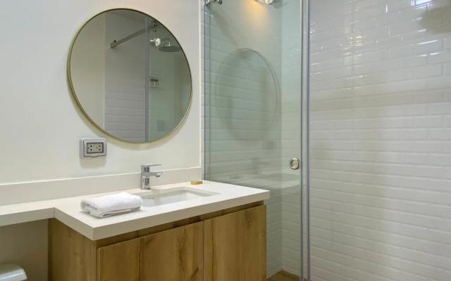 w Captivating 2BR With Balcony in Miraflores