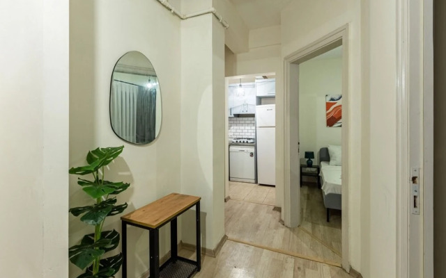 Modern Flat 5-min Walk to Taksim Square in Beyoglu