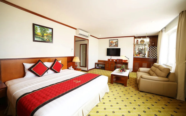 Sunny Hotel