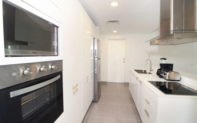 Nick Price Apartments by Spot Rentals