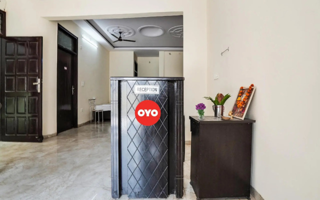 OYO Flagship 70329 Hotel Expo Golf Link
