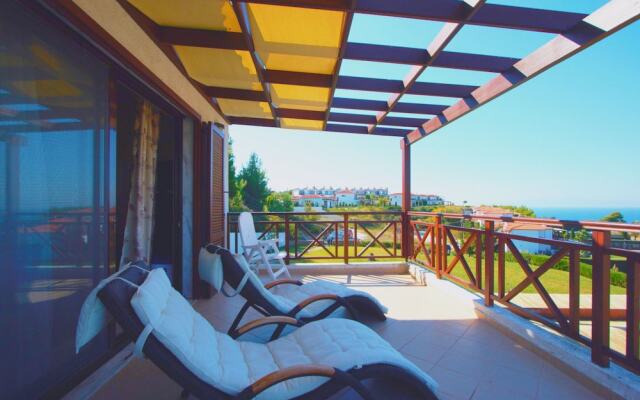 Nutsford Private Pool Villa