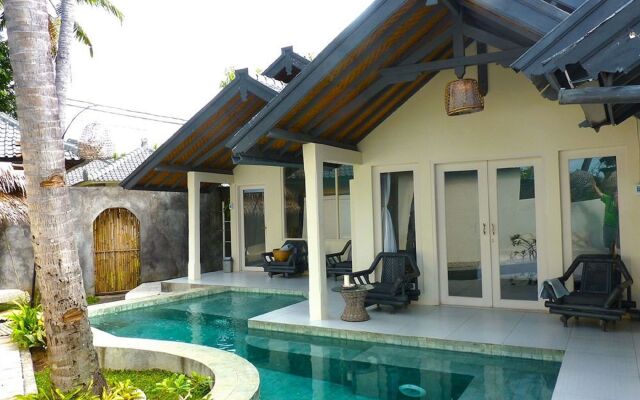 Lilin Lovina Beach Hotel