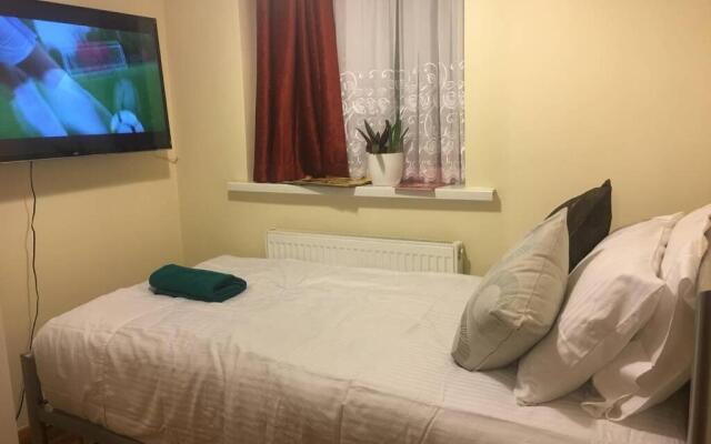 F3 Cosy Single Room (Sandycroft Guest House)