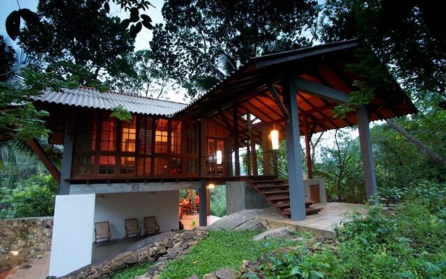 Bandura Kalawana Rainforest Bungalow