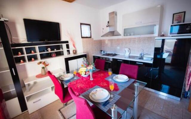Ivano Apartments